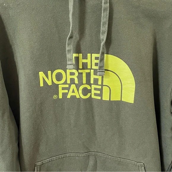 The North Face Men’s Olive Green Graphic Hooded Sweatshirt Size XL - Picture 2 of 10